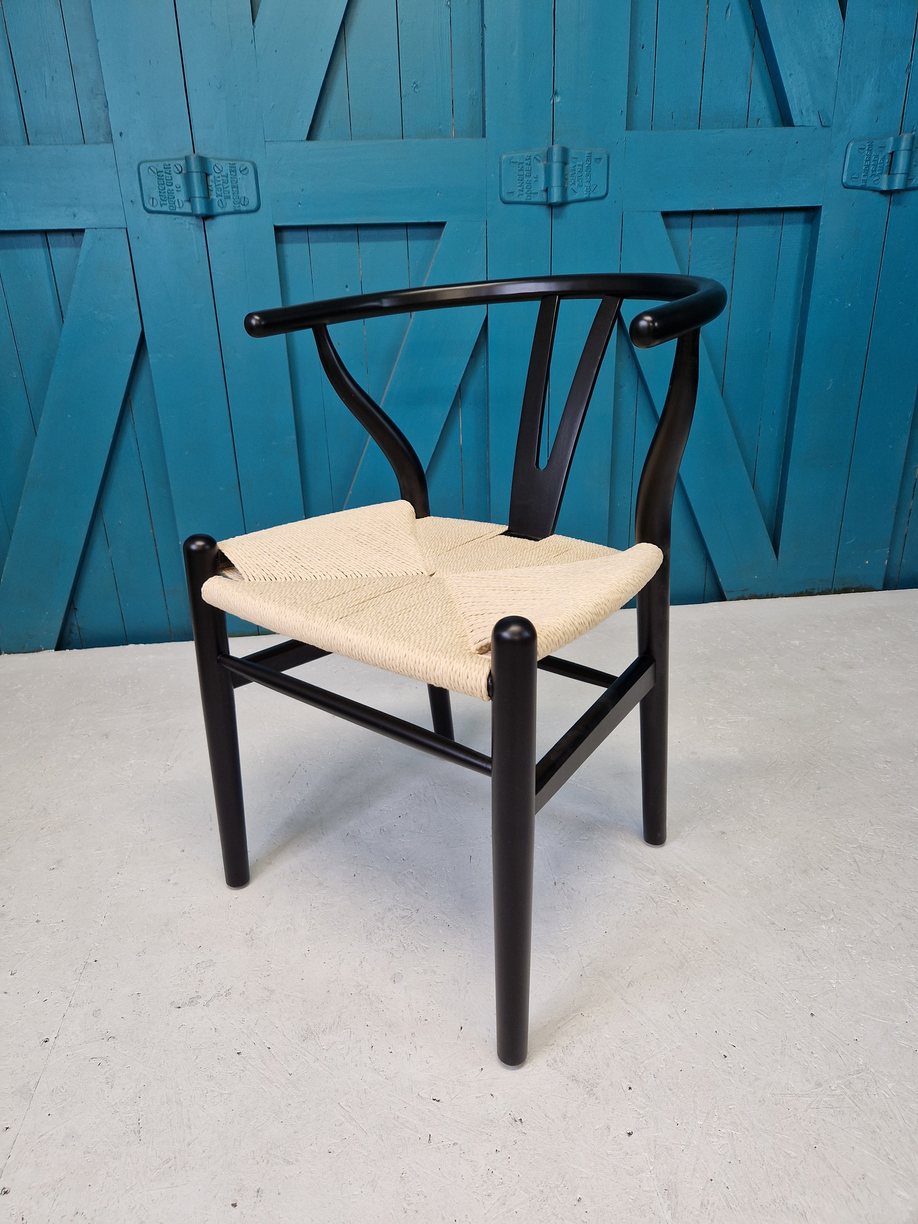 Hans Wegner style Wishbone chair Black frame