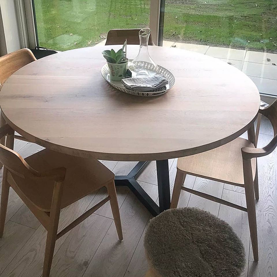 European Oak Round Dining Table 120cm Diameter – Benmore Studio